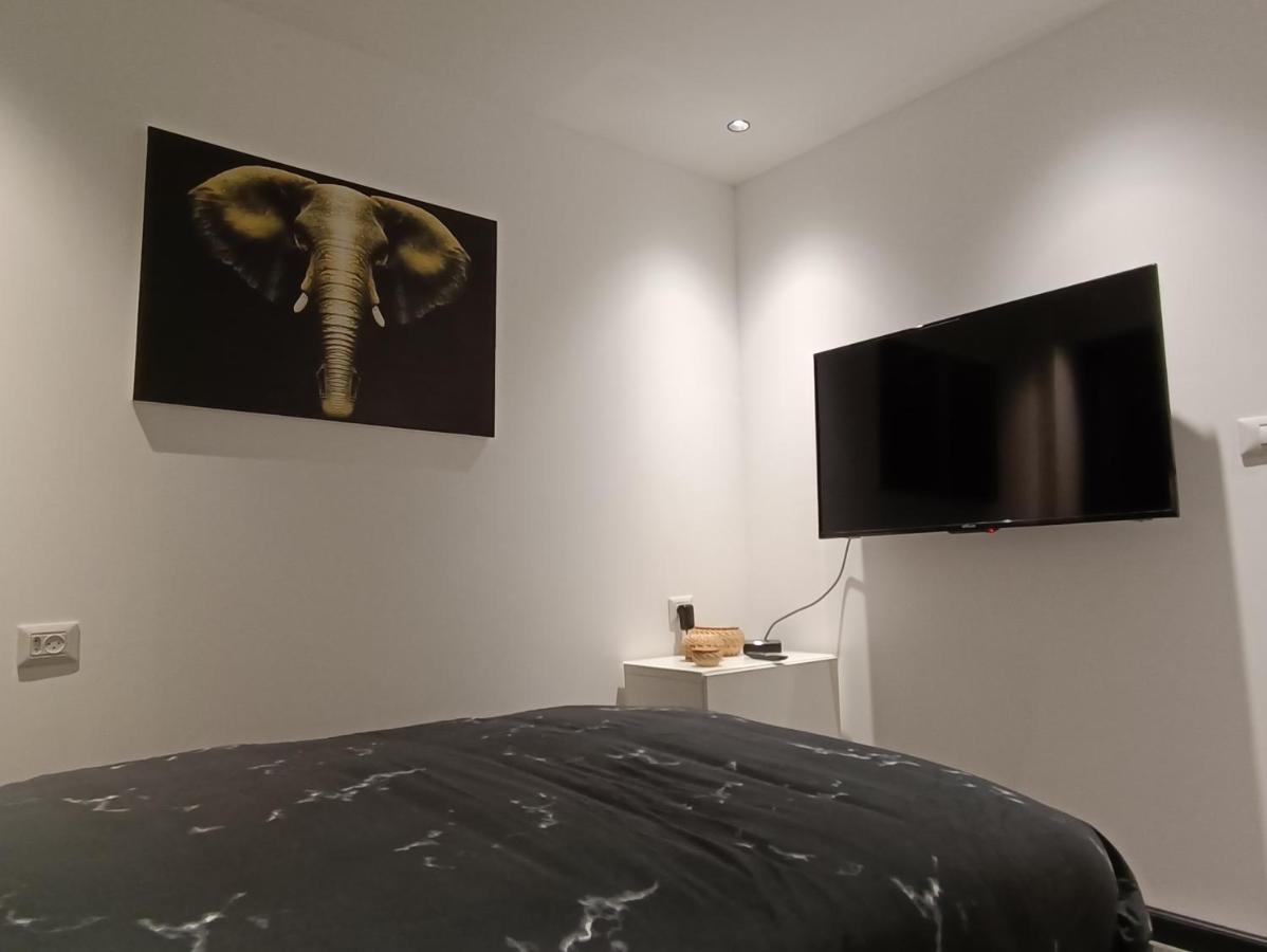 Luxury Aparment 5 Room 2 Minutes From The Beach Bat Yam Bagian luar foto