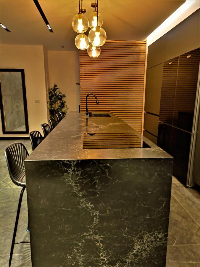 Luxury Aparment 5 Room 2 Minutes From The Beach Bat Yam Bagian luar foto